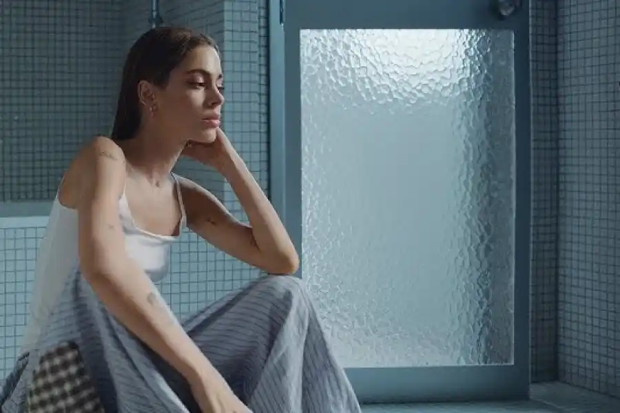 Va por todos:  Tini Stoessel le dedicó un tema a Cami Homs y Rodrigo de Paul