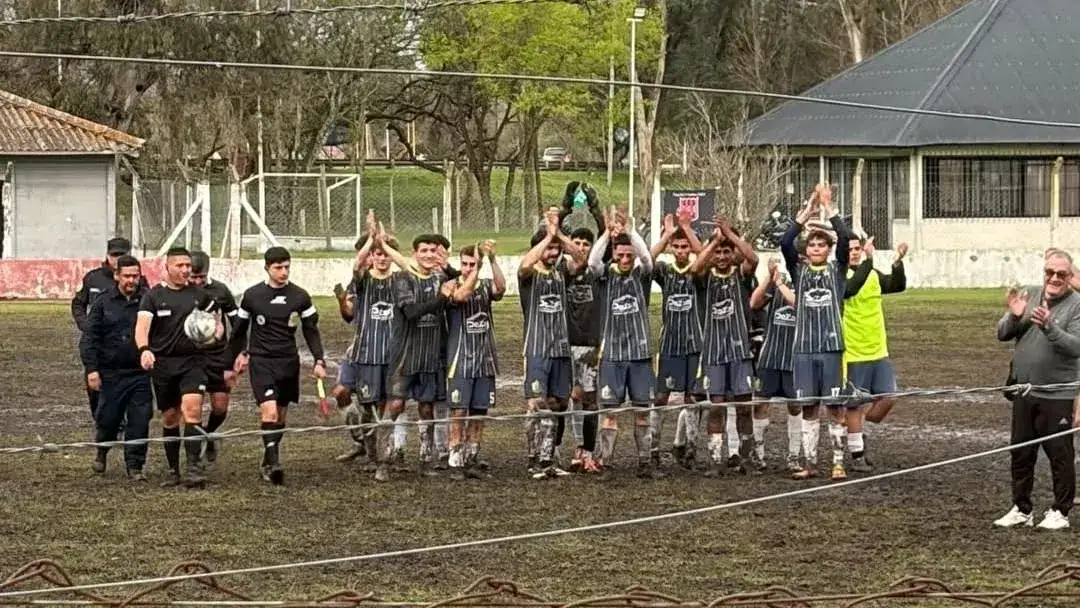 El Liebrero ganó un partido agónico y en dos fechas le acortó 4 puntos al líder Juventud Unida