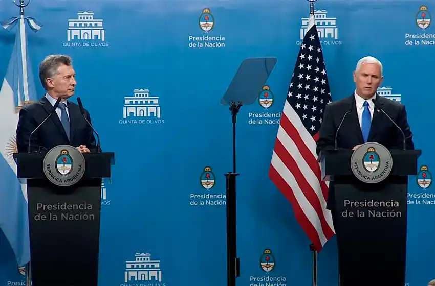 El vicepresidente de EE.UU. elogió a Macri: «Le traigo saludos de su amigo Trump»