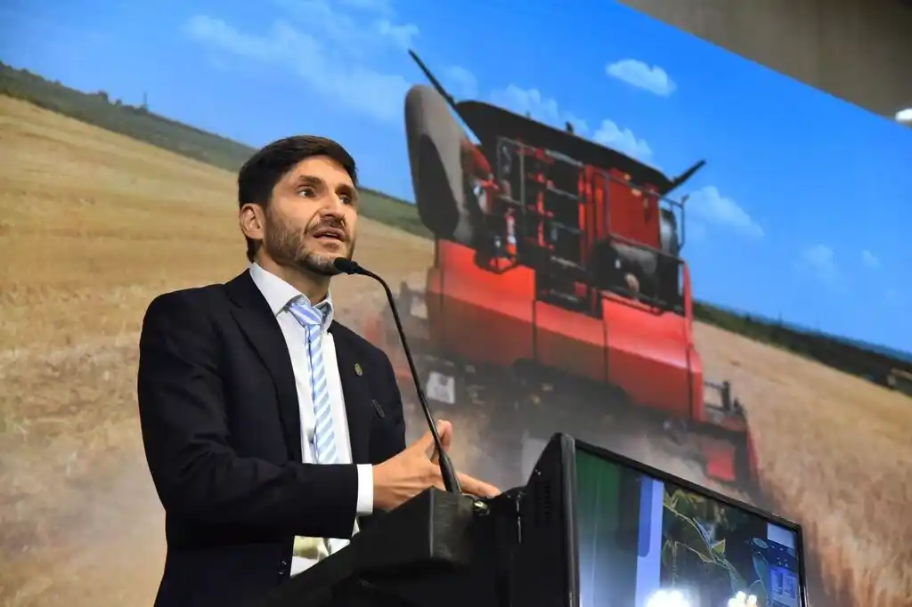 El gobernador participó del primer lote de soja en la Bolsa de Comercio de Rosario