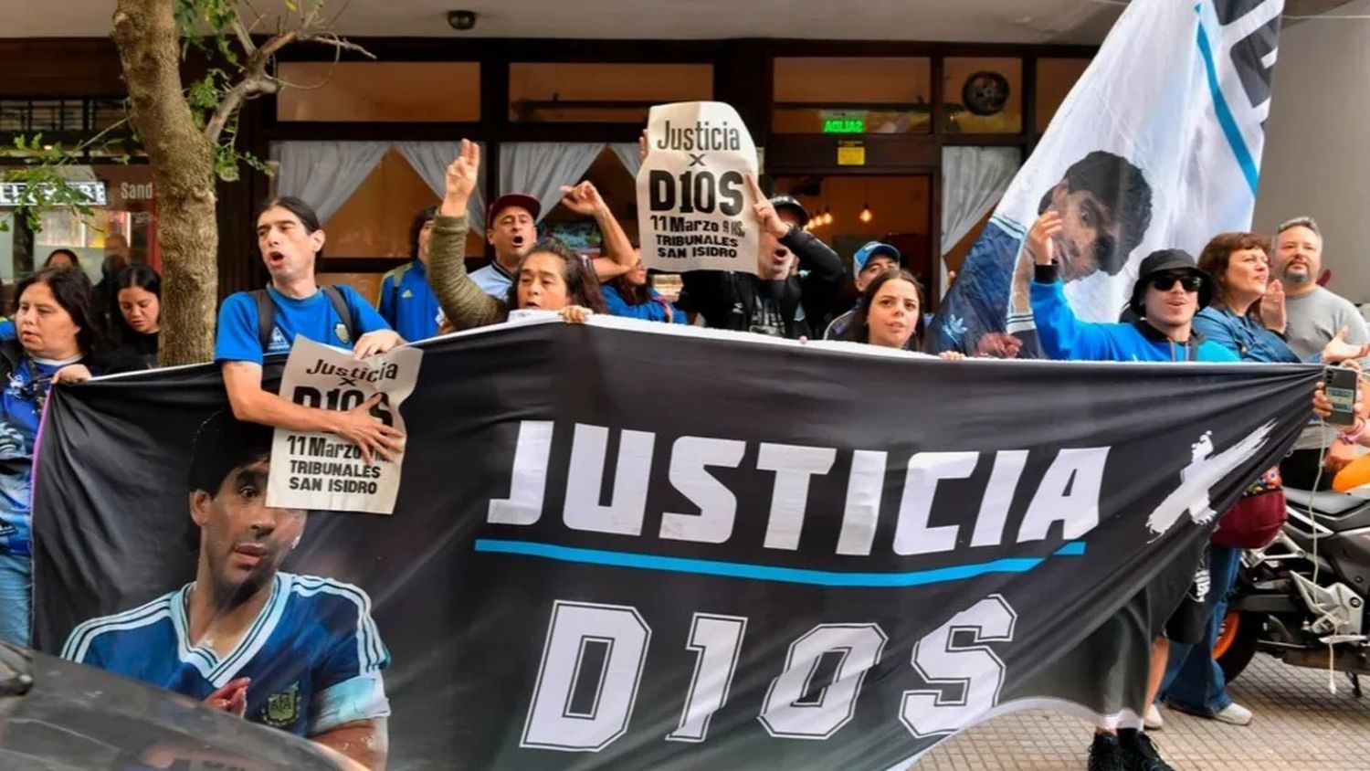 Caso Maradona: retiraron del juicio a la administrativa de una prepaga por presunto falso testimonio