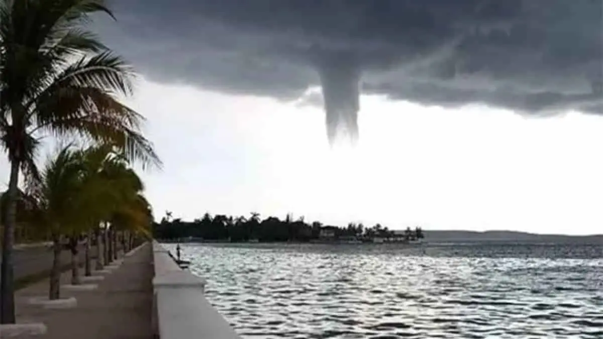 Pánico en playa del Atlántico colombiano, por fuertes vientos (+ Video)