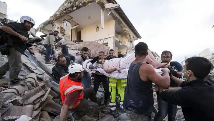 Fuerte terremoto golpeó el centro de Italia: al menos 63 muertos