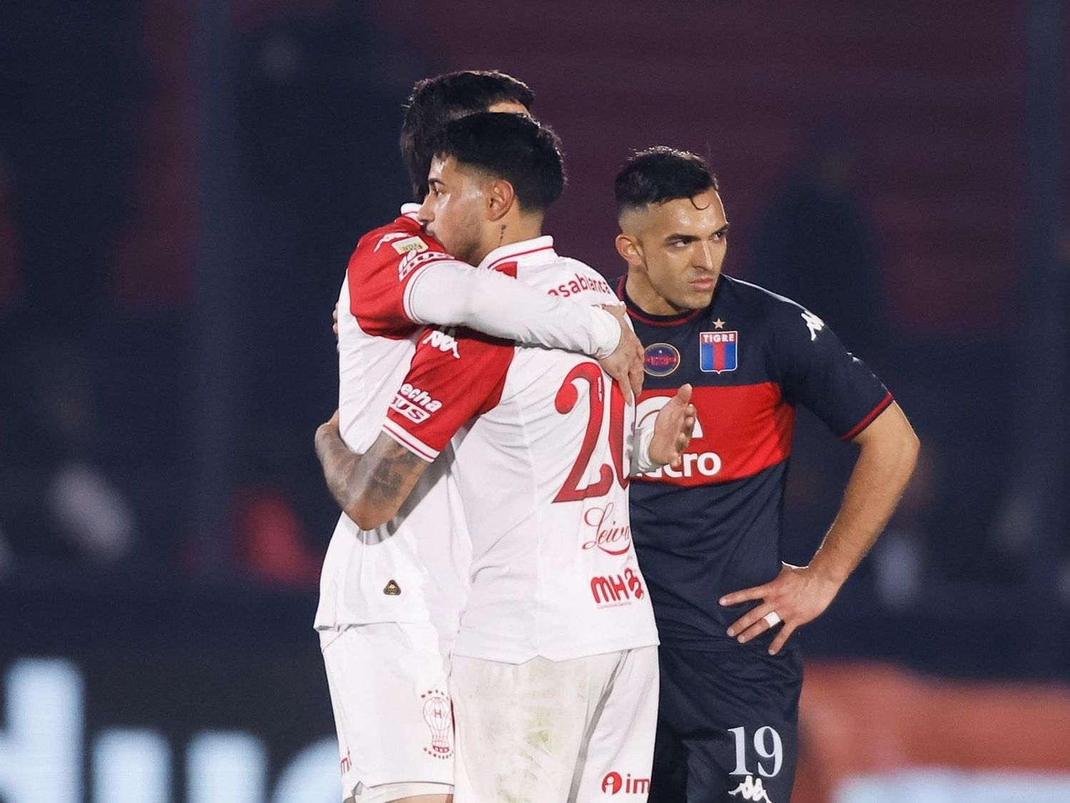 Huracán venció a Tigre
