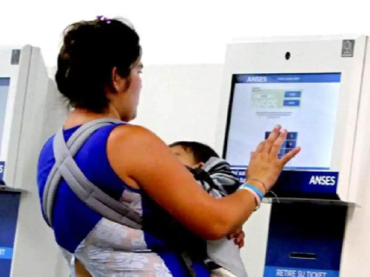 Quiénes recibirán las ayudas de 15.000 y 18.000 pesos que dispuso el Gobierno