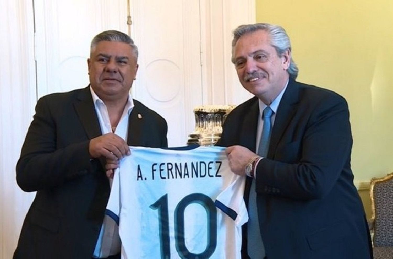 Alberto Fernández dará el puntapié inicial en la Supercopa Argentina que jugarán Racing y River