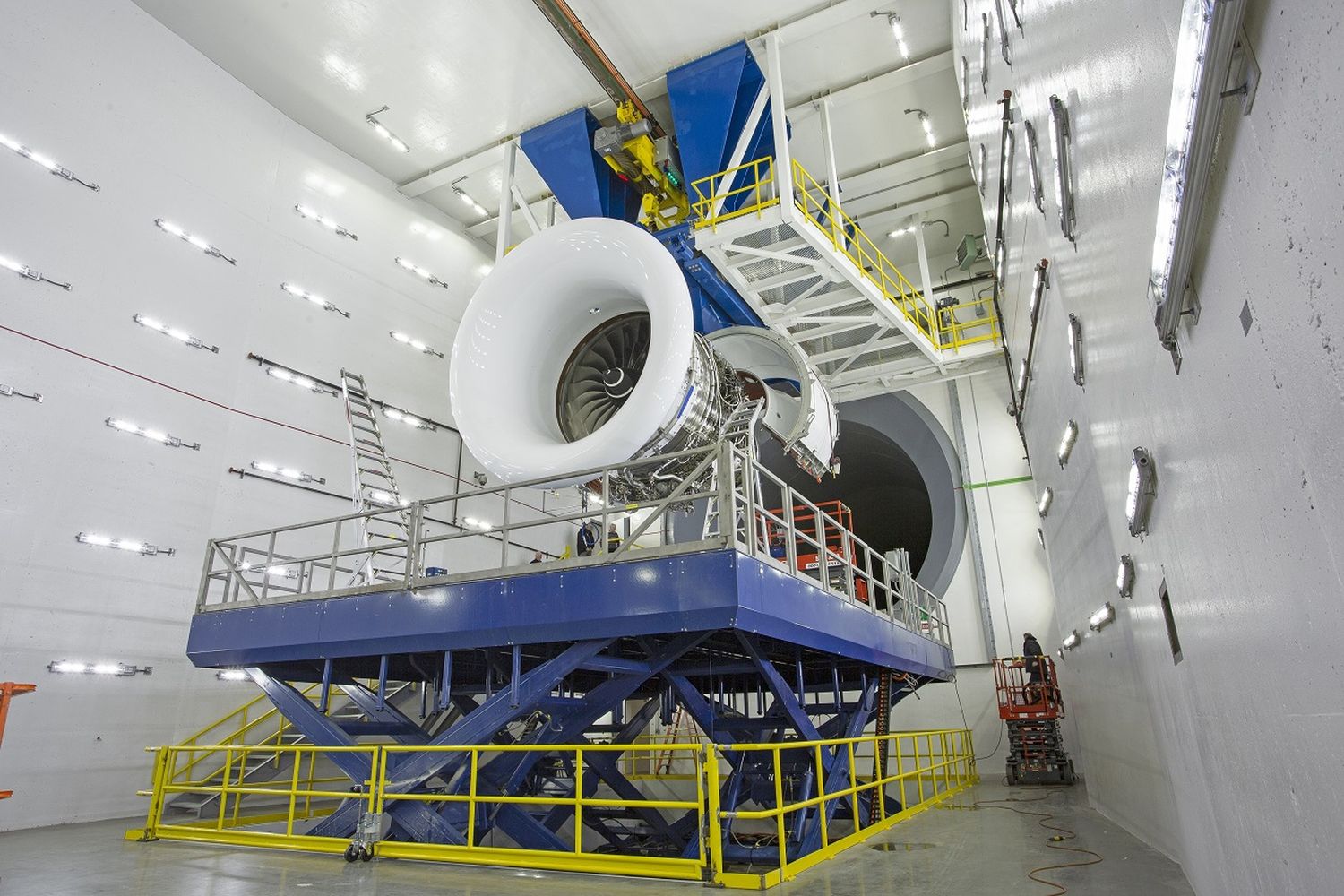 Delta finalizó la construcción del banco de pruebas de motores a reacción más grande del mundo
