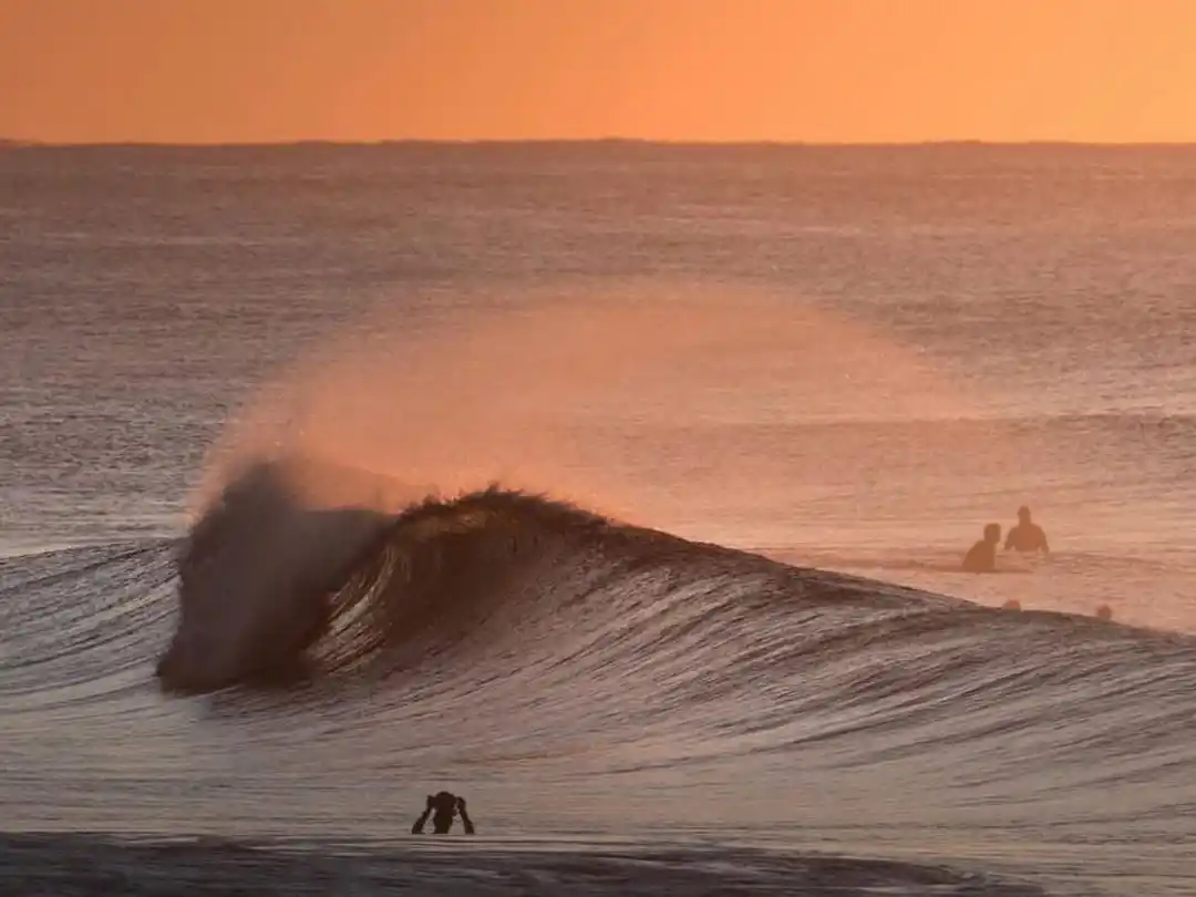 Vivimos una clase de surf en Quequén