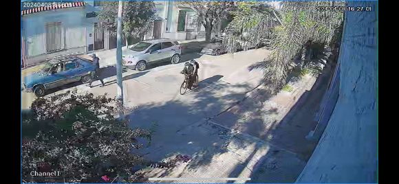 Le robaron el auto, lo encontró y en un allanamiento pudo recuperar las herramientas que el ladrón se había llevado