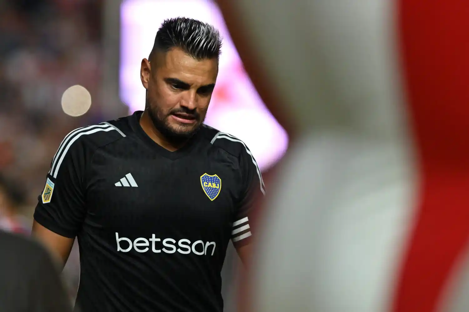 Romero, lesionado, no estará ante su ex equipo.