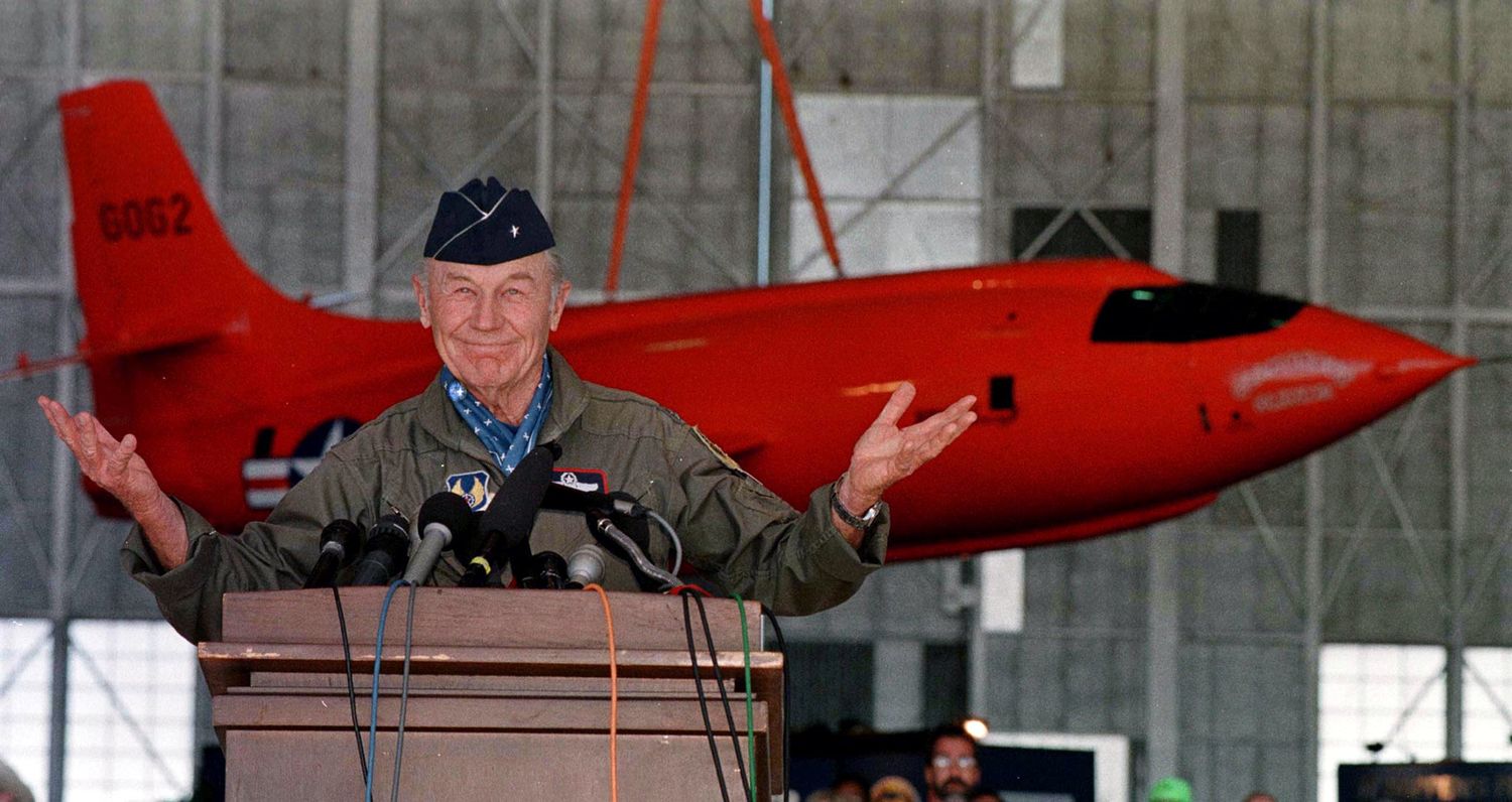 Murió Chuck Yeager, el primero que le ganó al sonido