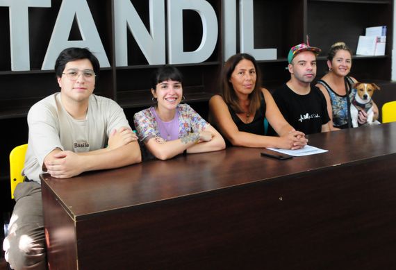 Viernes Emergente, Stand Up, Feria de Fanzines y Música en los Jardines, la agenda del fin de semana