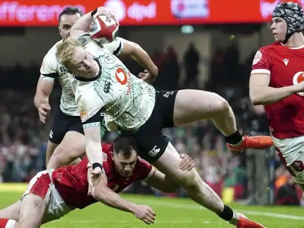 El irlandés Jamie Osborne, en acción durante el partido del Torneo Seis Naciones contra País de Gales David Davies / LaPresse