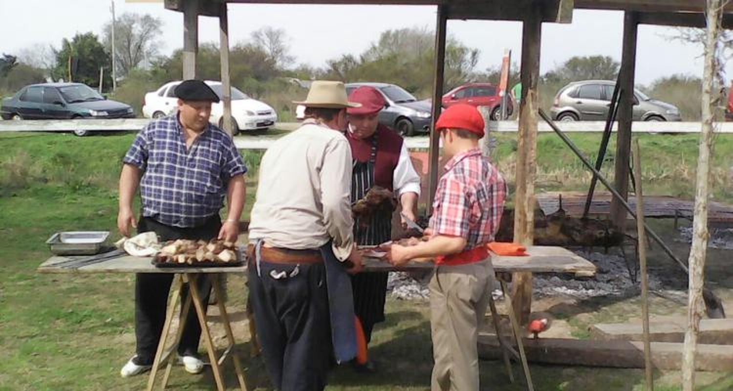 Vuelta de Obligado con fiestas y feria