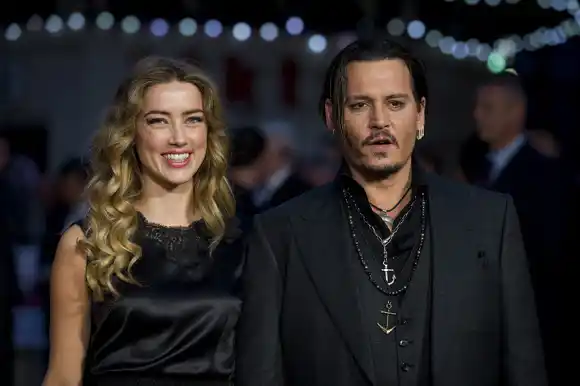 Depp exultante y Heard «desconsolada» tras veredicto