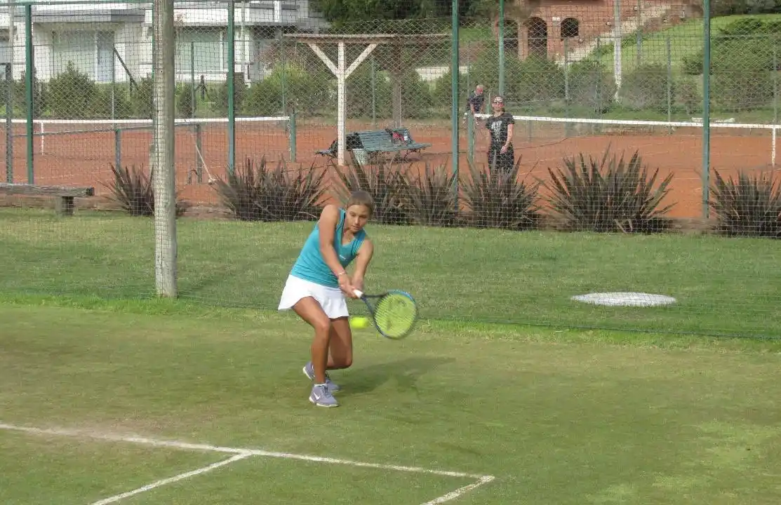Larraya Guidi, convocada para la Copa Cosat en Brasil