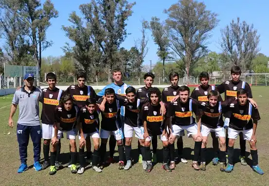 Infanto-Juvenil: Independiente y Juventud ganaron todo lo que jugaron 