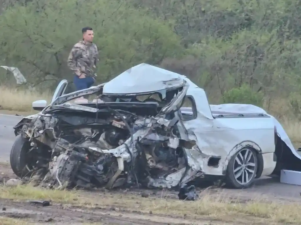 Nueva tragedia en la Ruta 12: fallecieron dos personas tras un violento choque frontal