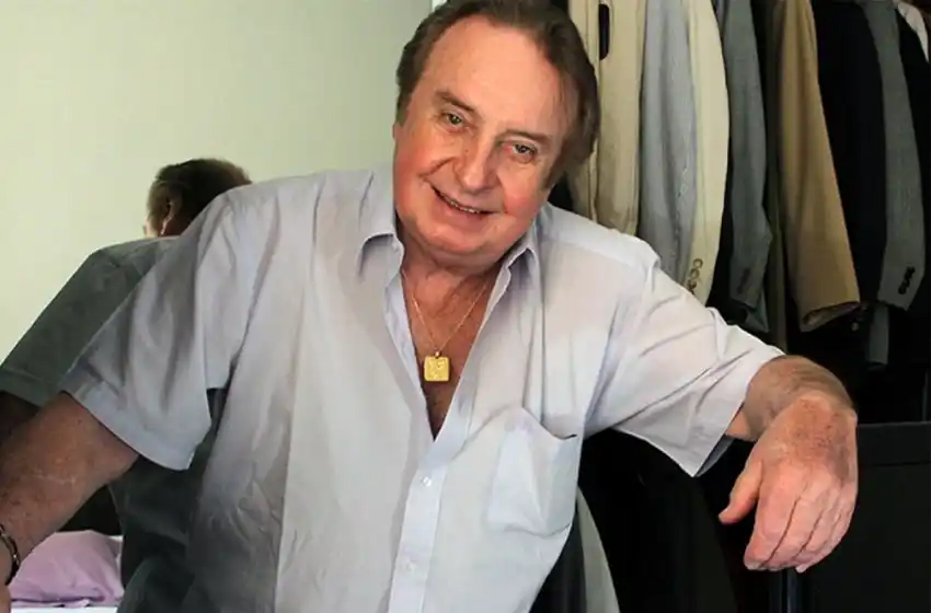 Amor de verano: encontraron a Santiago Bal teniendo sexo en un baño con su nueva novia