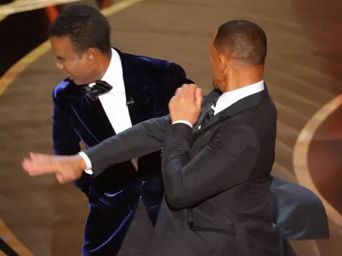 Will Smith golpeó a Chris Rock por una broma a su mujer