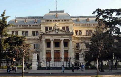 Firman convenio para que trabajadores de la Legislatura puedan terminar estudios secundarios