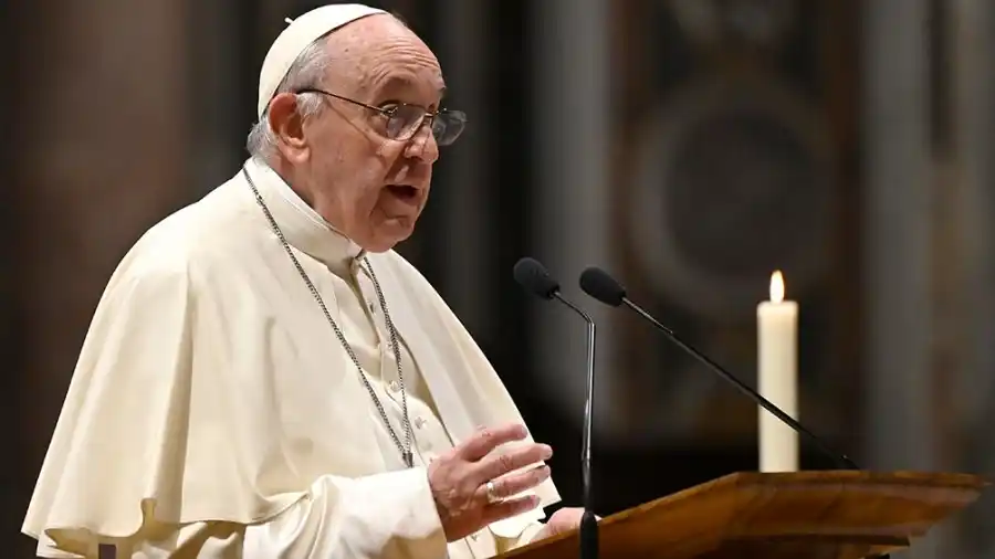 El papa Francisco dijo que en la guerra de Ucrania se vuelve a crucificar a Cristo y pidió una "tregua de Pascua".