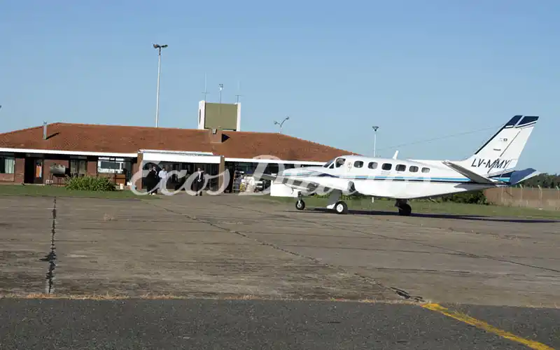 Tareas de mantenimiento en el aeródromo