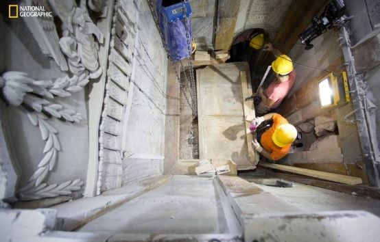 Destapan por primera vez en siglos la tumba de Jesús