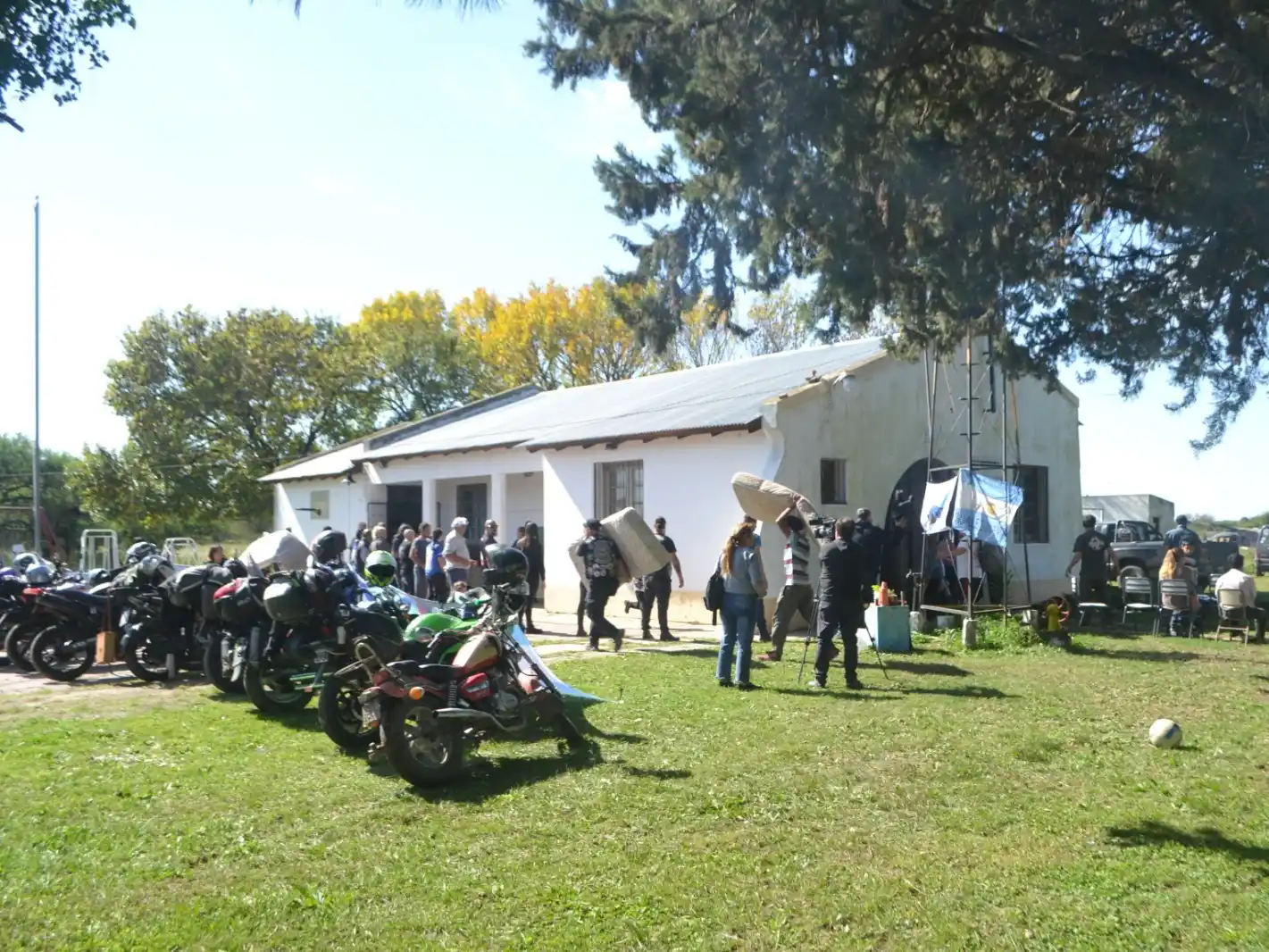 Gran jornada solidaria de moteros en escuelas rurales de Gualeguay