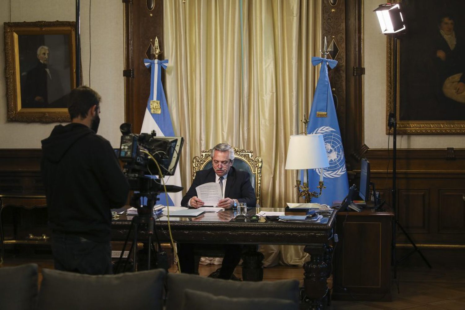 Fernández aseguró que en 2021 la economía va a crecer fuerte y llamó a confiar en el peso