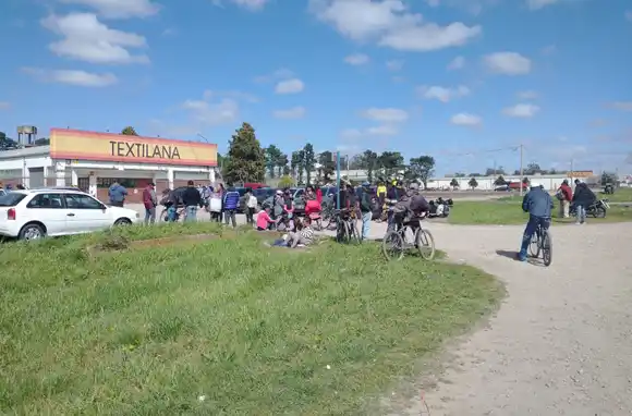 Suspendieron a más de 170 trabajadores de Textilana: "Nos quitan más derechos"