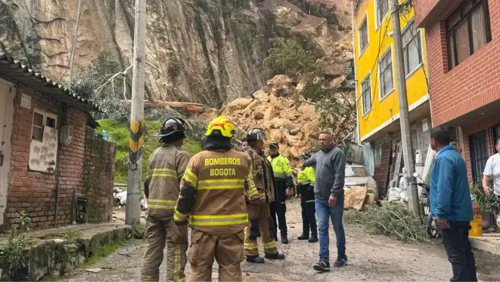 LLUVIAS CAUSAN ESTRAGOS EN BOGOTÁ: derrumbes y casi 150 damnificados