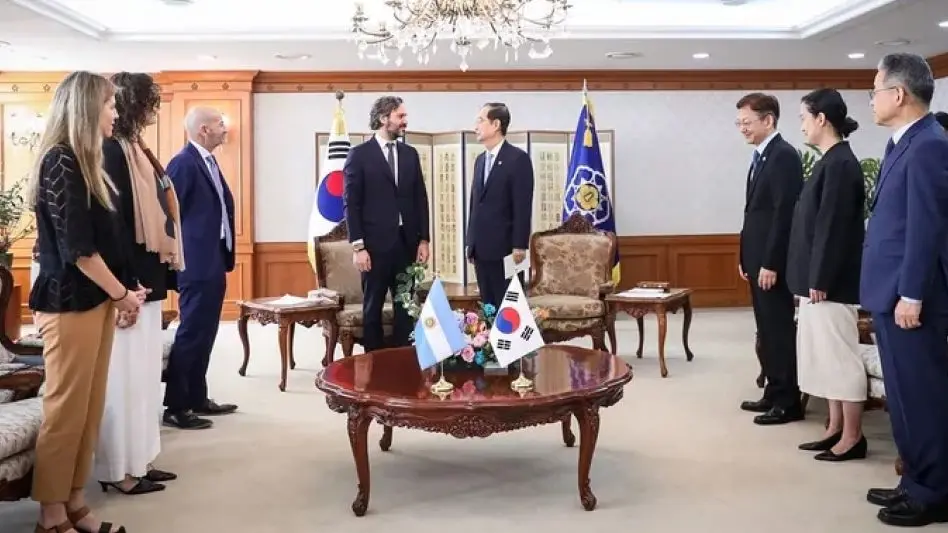 Gira por Asia: Cafiero confirmó la exportación de carne aviar a Corea del Sur