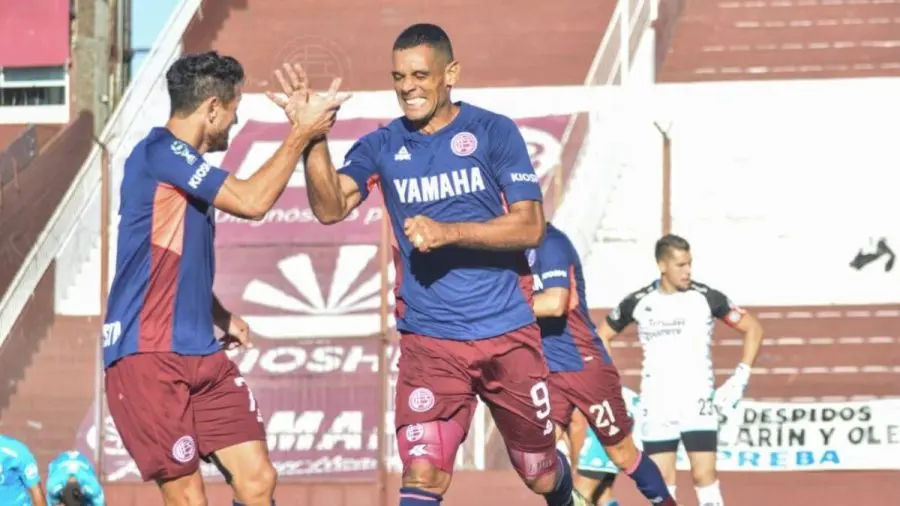 Lanús ganó y estará en octavos de la Copa Superliga
