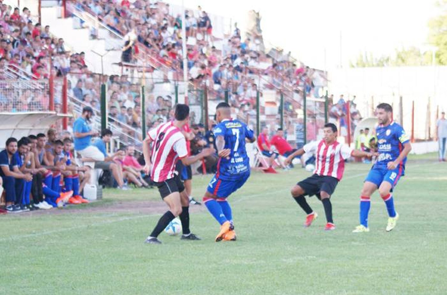 Libertad debutó en el Torneo Regional con una contundente goleada