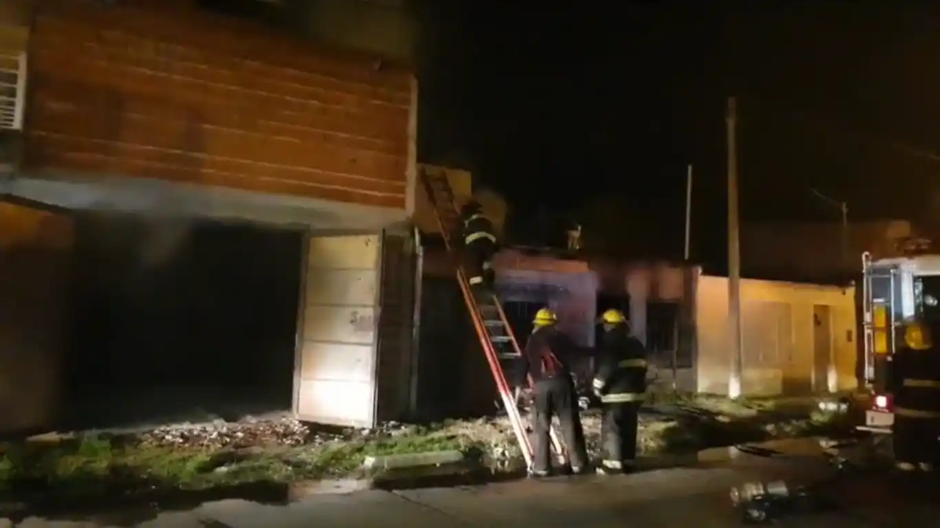 Una vivienda de la ciudad fue consumida por las llamas 
