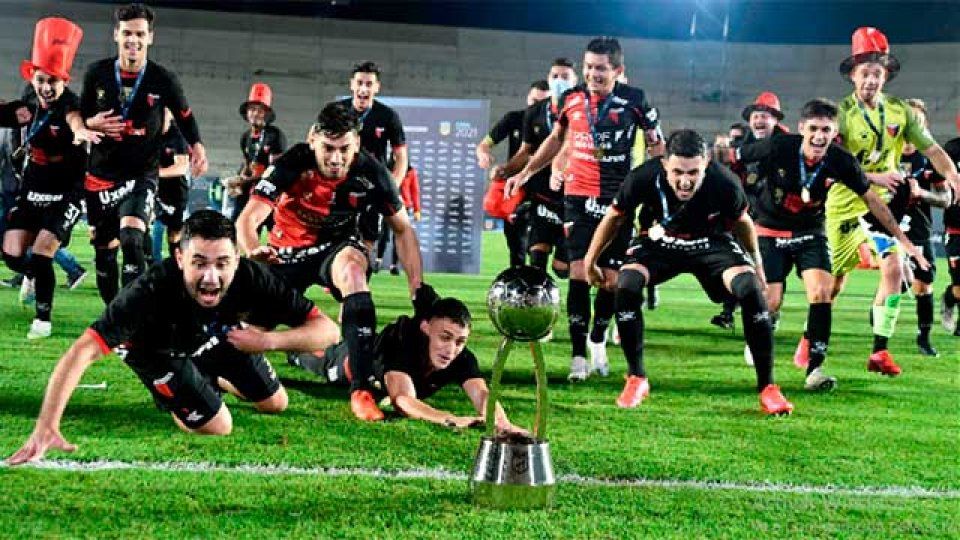 Unión-Boca abren esta noche la Liga Profesional