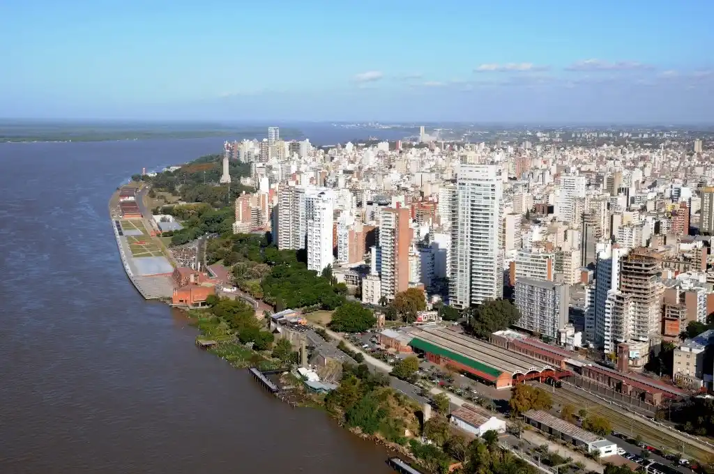Pandemia bonaerense: Todos los municipios del AMBA y la mitad del interior disminuyeron contagios por COVID
