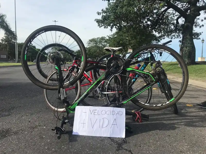 Pidieron justicia por Mariana Olivera, ciclista atropellada en Santa Fe