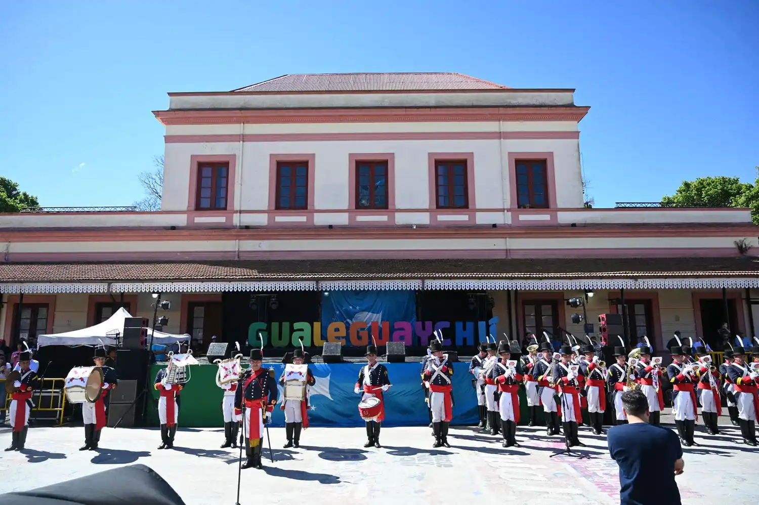 Gualeguaychú conmemoró sus 242 años con un gran festejo en el Corsódromo