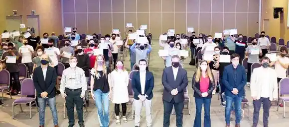 Jóvenes del Concordia  Programa recibieron un aporte de más de 6 millones de pesos