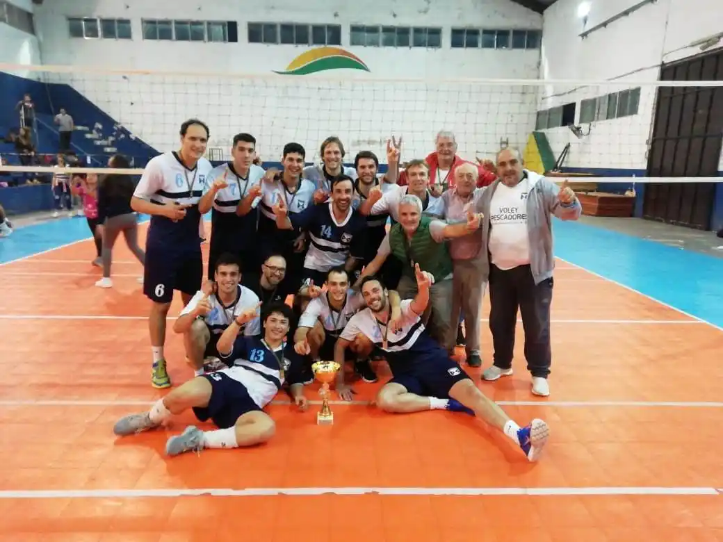 Pescadores se hizo gigante en Paraná y volvió a ganar el título entrerriano