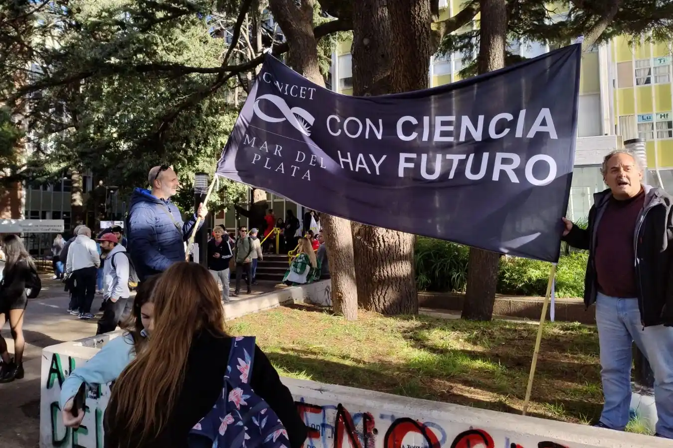 La doble jornada incluye radio abierta, clases públicas, paro y movilización.