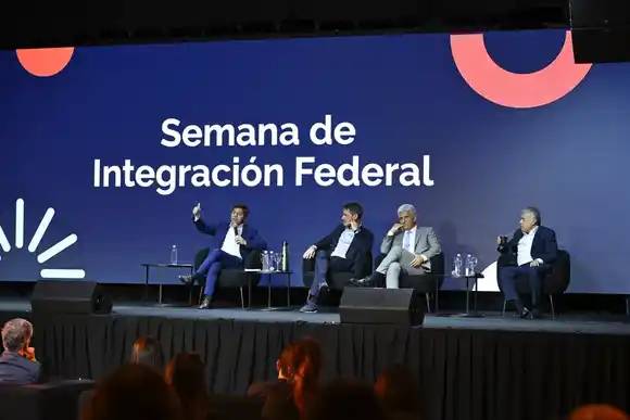 Tensión y contraste de modelos entre Axel Kicillof y Alfredo Cornejo: la relación con la Casa Rosada en el trasfondo