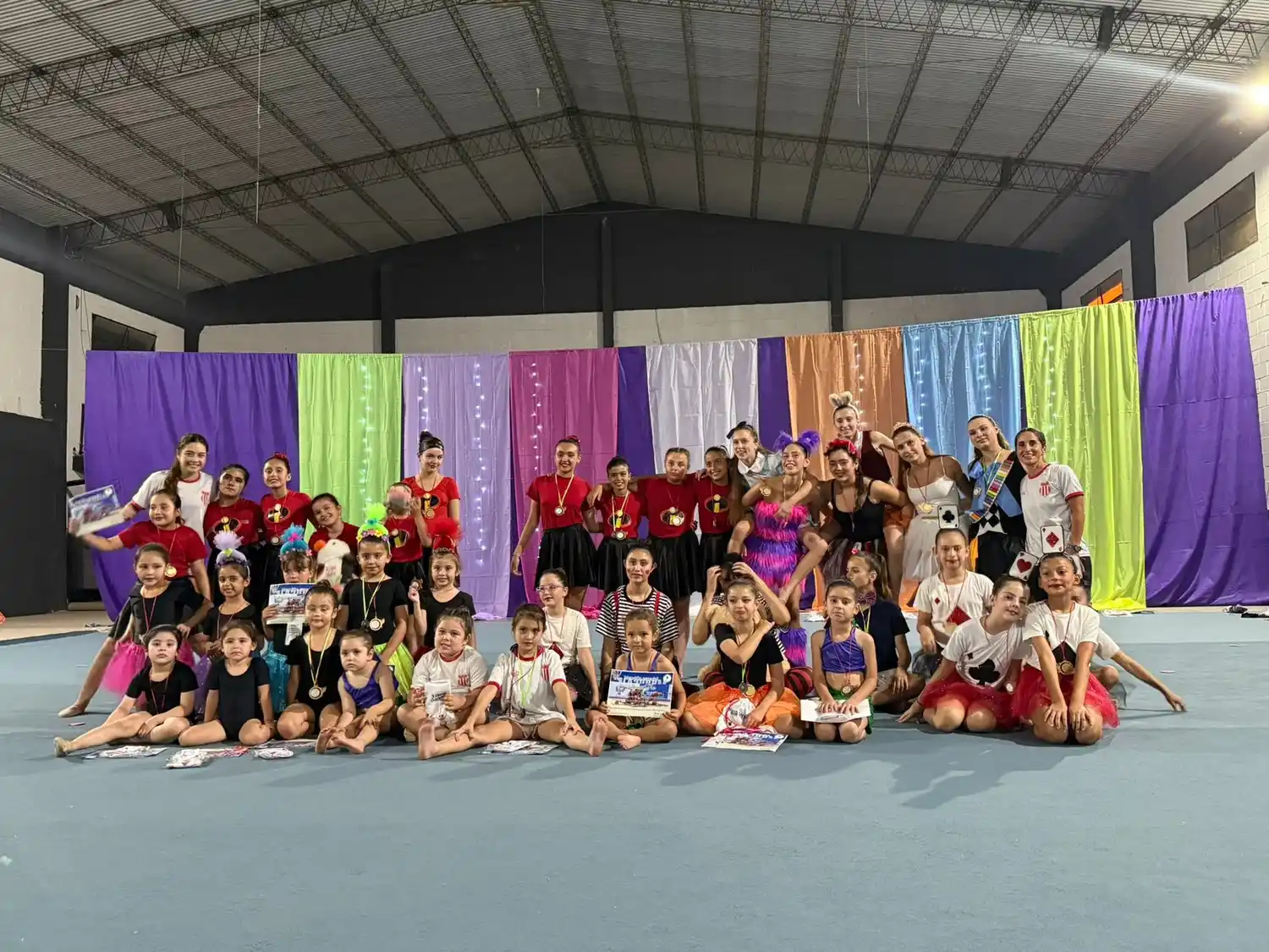 Brillo, talento y emoción en la Gala de Fin de Año de la Escuela de Gimnasia Rítmica del Club Barrio Norte