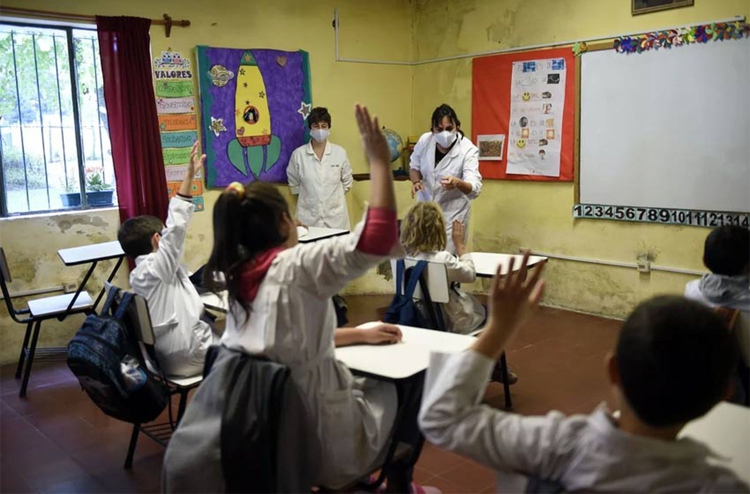 Vuelven las clases en Uruguay: cómo lo lograron y qué medidas tomarán para no volver atrás