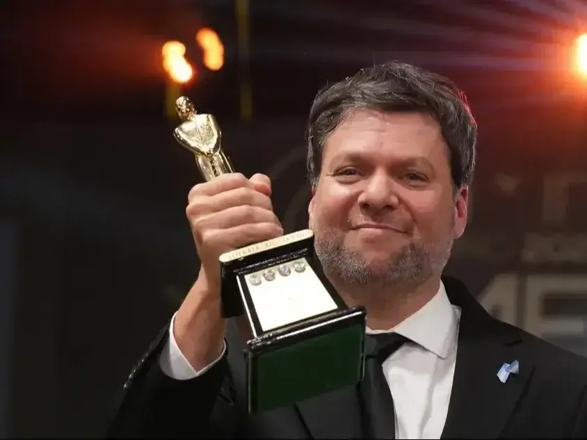 Guido Kaczka ganó el Martín Fierro de Oro en una gala marcada por los homenajes y los grandes premios