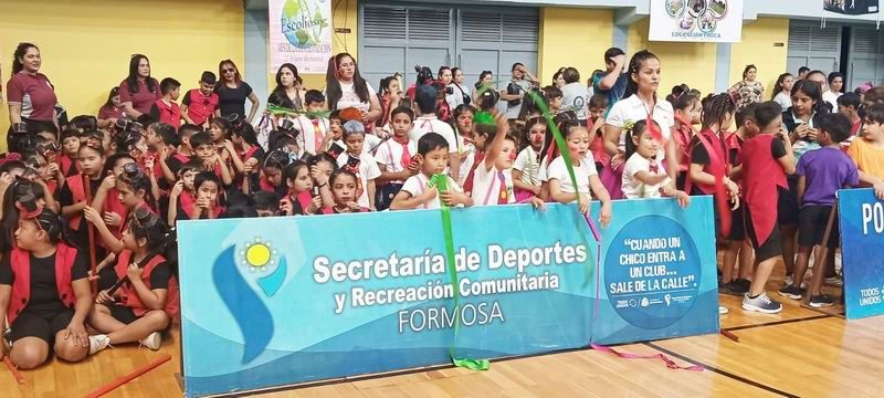 Más de dos mil estudiantes de escuelas 
primarias participaron de la Gala Gimnástica