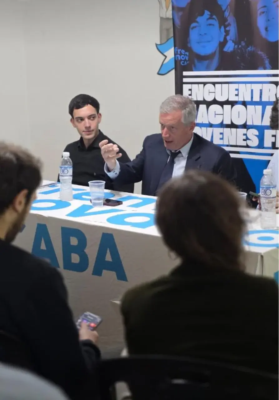 Monzó apuntala a Massa Presidente.