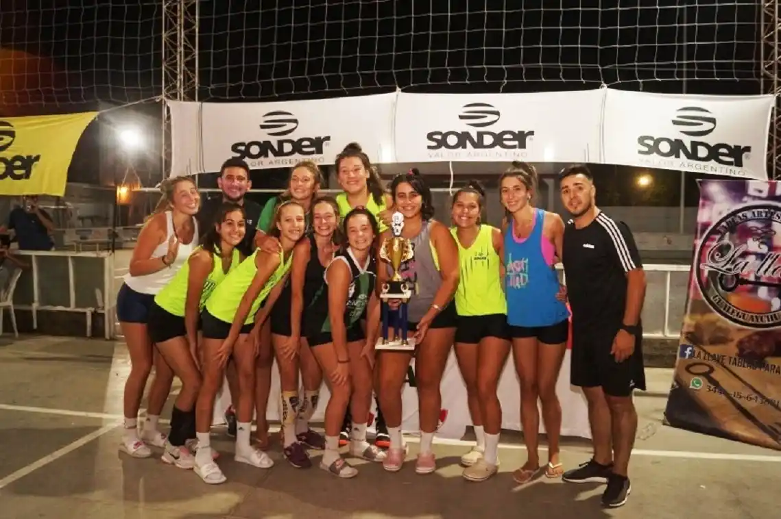 Racing y Rejunteam ganaron la Copa de Oro en el Nocturno de Independiente